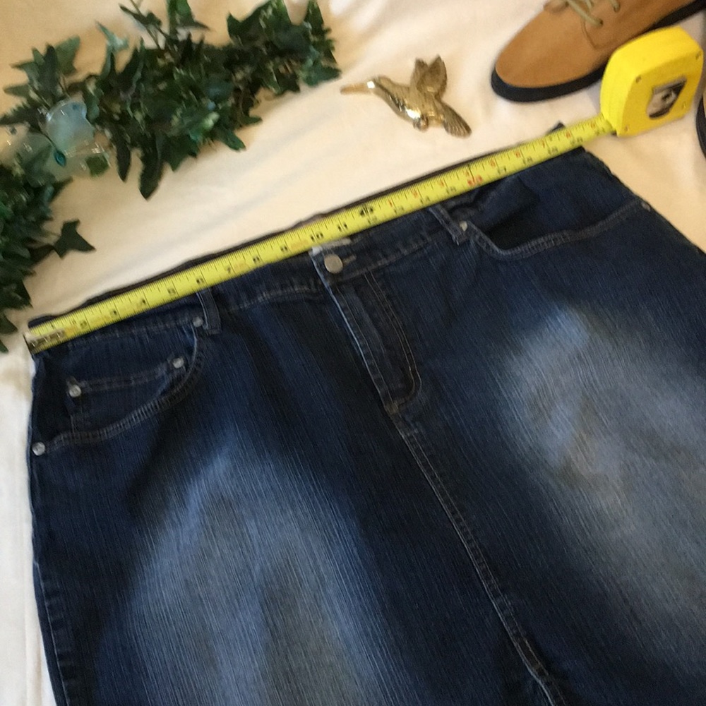 Z. Cavaricci Faded Blue Jean Skirt - Picture 3 of 8